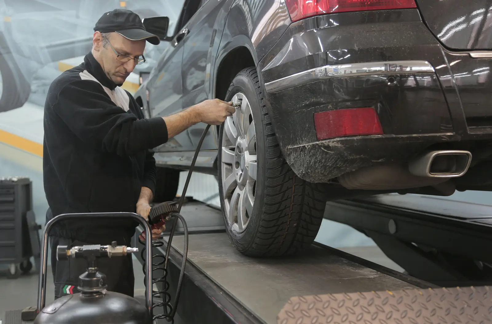 TPMS Sensor Replacement & Tire Pressure Light Repair